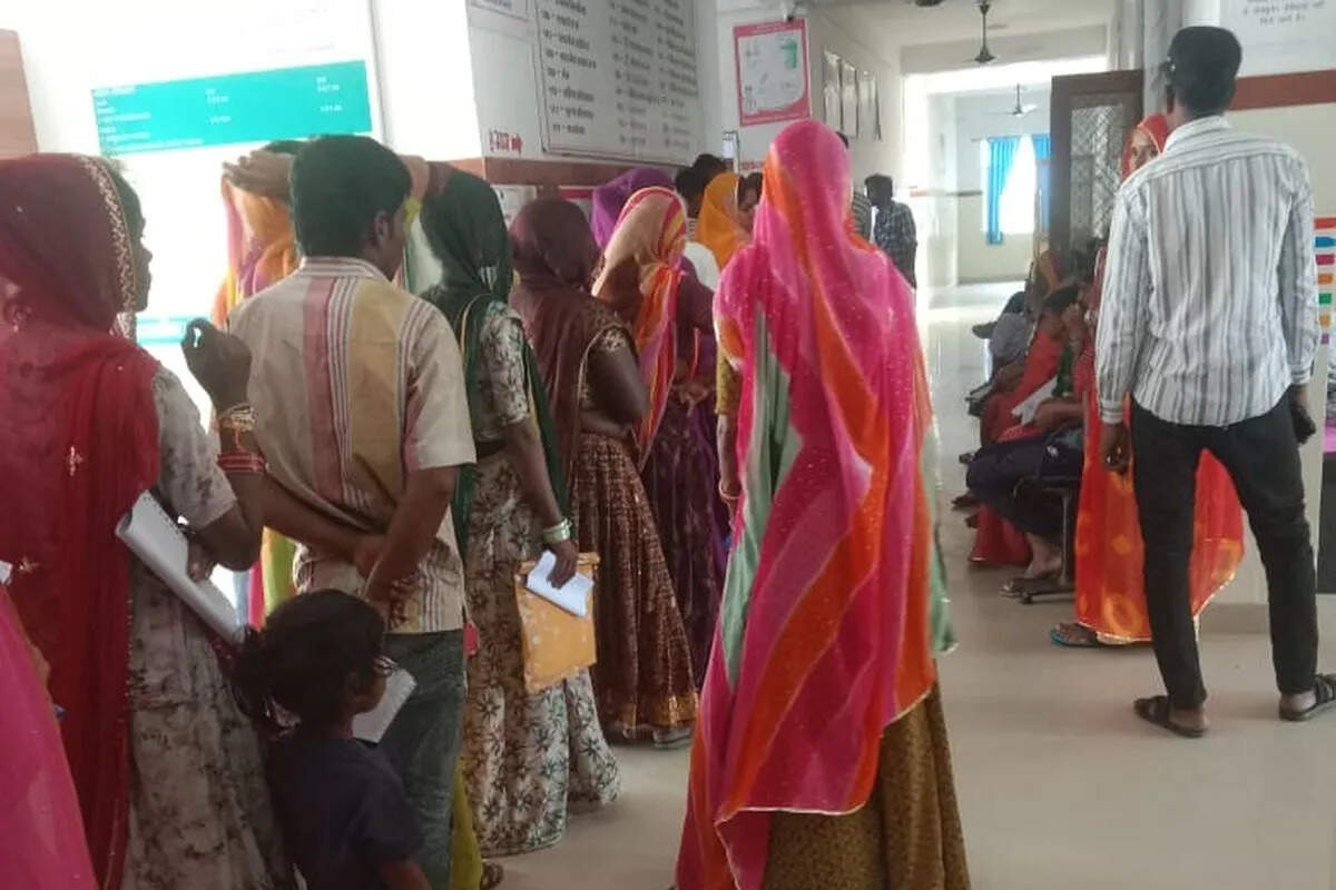 एक्स-रे मशीन बंद होने से मरीजों की परेशानी बढ़ी, सामुदायिक चिकित्सालय में जांच सेवाएं ठप