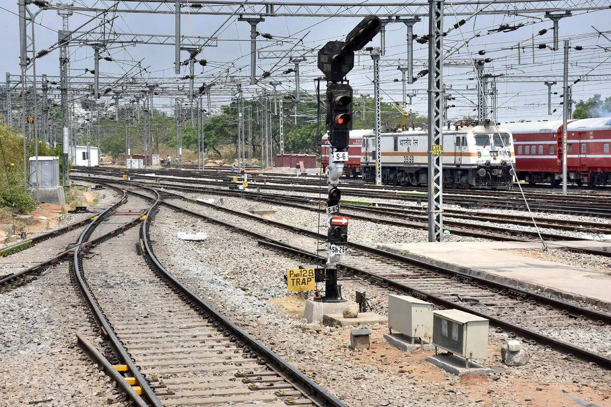 उत्तर पश्चिम रेलवे का बड़ा कदम, ब्रॉड गेज नेटवर्क का 99% विद्युतीकरण पूरा