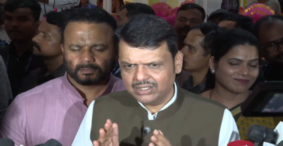 पुणे दुष्कर्म-हत्या मामला: सीएम फडणवीस ने की निंदा, बोले- फास्ट ट्रैक कोर्ट में चलेगा केस, आरोपी को मृत्युदंड की मांग