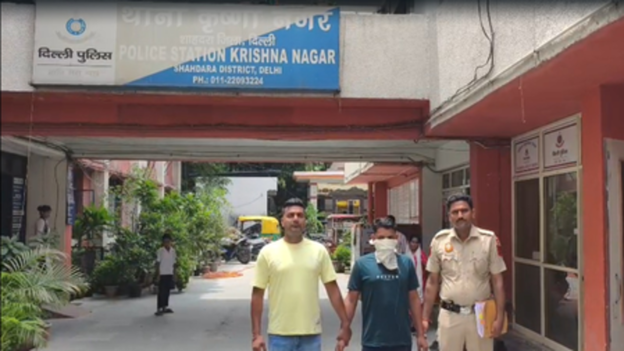 दिल्ली के शाहदरा में घर से ज्वेलरी और कैश चोरी में नौकरानी समेत दो आरोपी गिरफ्तार