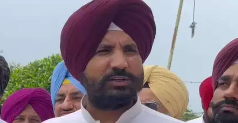 अस्पताल में डॉ. अनिल कंबोज से मिले अमरिंदर सिंह राजा वारिंग, केंद्र और राज्य सरकार पर जमकर निशाना