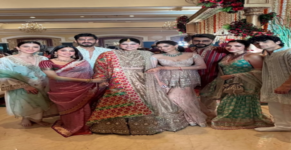 'शादी शुरू', महीप कपूर ने अंशुला कपूर के प्री-वेडिंग सेलिब्रेशन की झलकियां शेयर की