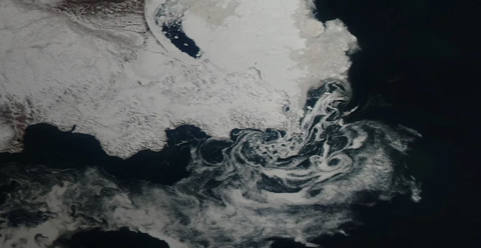 विश्व पृथ्वी दिवस : मौसम के चक्र से रोचक बनावट तक, अपने 'ब्लू प्लैनेट' के बारे में कितना जानते हैं आप?