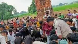 परीक्षा देने निकला था किशोर, 6 दिन बाद जब कुएं में मिला शव तो गांव में सनसनी, हत्या या हादसा?