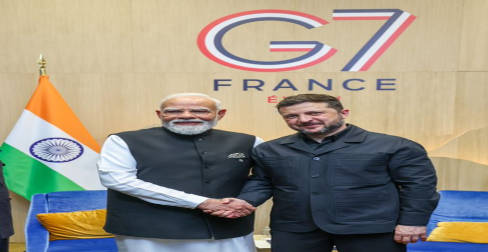 जी-7 सम&zwj;िट: प्रधानमंत्री मोदी और जेलेंस्की की मुलाकात, भारत-यूक्रेन सहयोग बढ़ाने पर बनी सहमति
