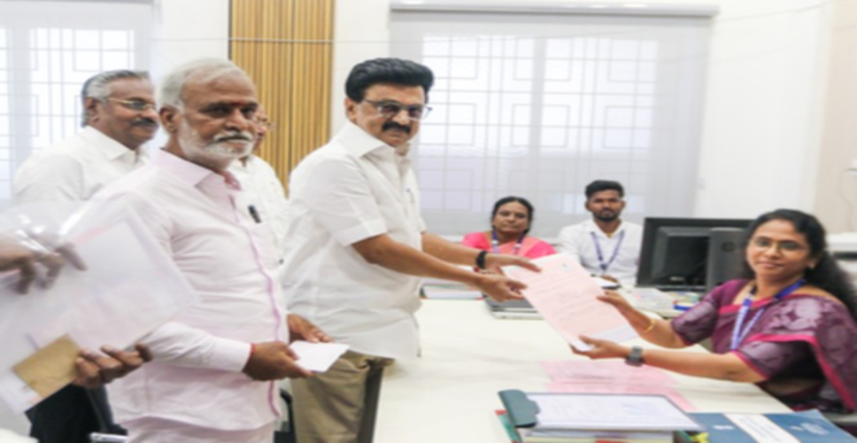 स्टालिन ने कोलाथुर से किया नामांकन, डीएमके गठबंधन की जीत का भरोसा जताया