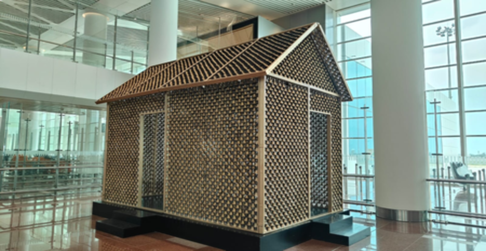 नोएडा इंटरनेशनल एयरपोर्ट पर &lsquo;मिस्टिक अबोर्ड' झोपड़ी बनी आकर्षण का केंद्र, जल्द शुरू होंगी उड़ानें