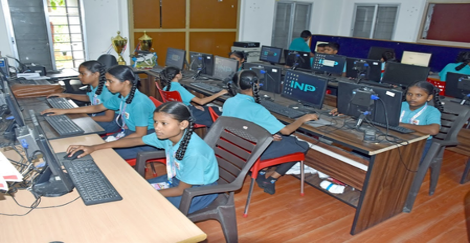 वडोदरा की कवि दुला काग सरकारी प्राथमिक शाला में प्रवेश की सभी सीटें फुल, हर वर्ष रहती है लंबा वेटिंग लिस्ट