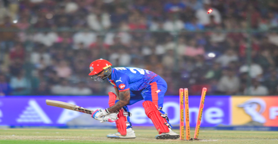 आईपीएल 2026: दिल्ली की आंधी में विकेटों का पतझड़, आरसीबी के खिलाफ डीसी 75 रन पर ढेर