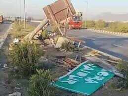 अजमेर में शादी समारोह जा रही स्लीपर बस पलटी, फुटेज में देंखे ड्राइवर की मौत, 20 से ज्यादा घायल