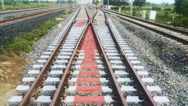 जयपुर-रेवाड़ी रेल रूट पर अंडरपास निर्माण के चलते 18 ट्रेनें प्रभावित, वीडियो में जाने 9 और 10 मई को रहेगा बदलाव