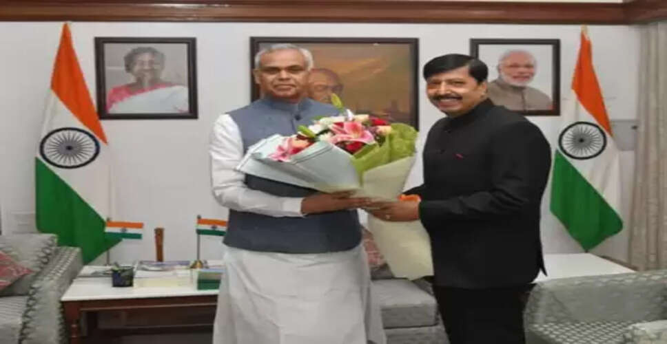 गुजरात : राज्यपाल आचार्य देवव्रत और मुख्य सचिव मनोज दास का राजभवन में अभिनंदन समारोह