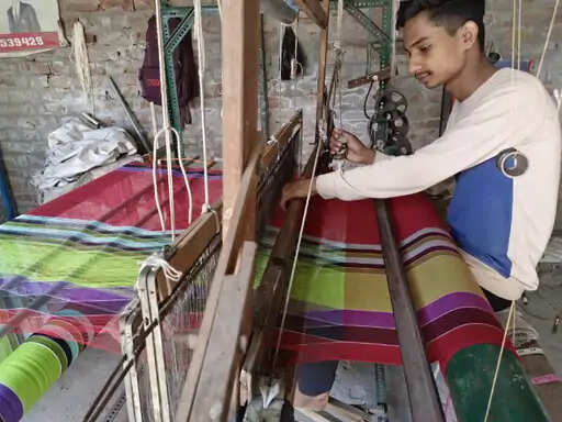 टोंक के आशीष जैन का हथकरघा उद्योग बना रोजगार का जरिया, 150 लोगों को मिला काम