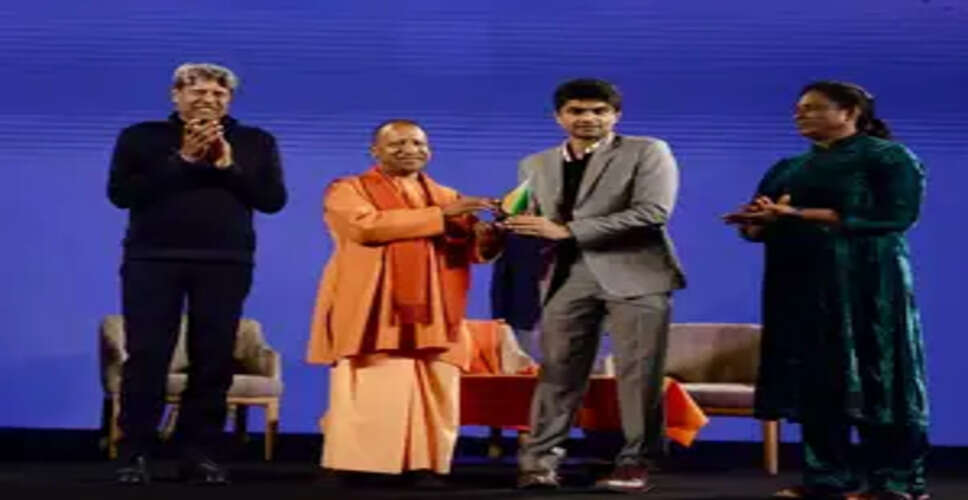 खिलाड़ी का अनुशासन, समर्पण और टीम भावना समाज को देती है नई दिशा : सीएम योगी