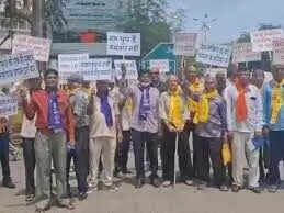 अजमेर में रिटायर्ड कर्मचारियों का जोरदार प्रदर्शन, वीडियो में समझें RGHS को लेकर सरकार खिलाफ की नारेबाजी