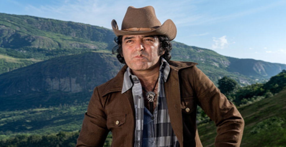 सूट, टोपी, बूट और सिगार... जब वेस्टर्न लुक में छाए फिरोज खान, अपने अंदाज से बनाई अलग पहचान