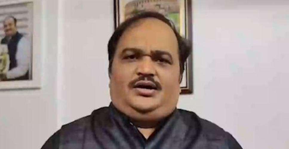 कांग्रेस को देशहित को नुकसान पहुंचाने वाले कामों से बचना चाहिए: आनंद दुबे