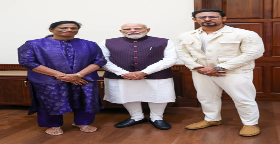 &lsquo;गर्मजोशी भरा और यादगार पल&rsquo;, आईओए अध्यक्ष पी.टी. उषा ने पीएम मोदी से की मुलाकात