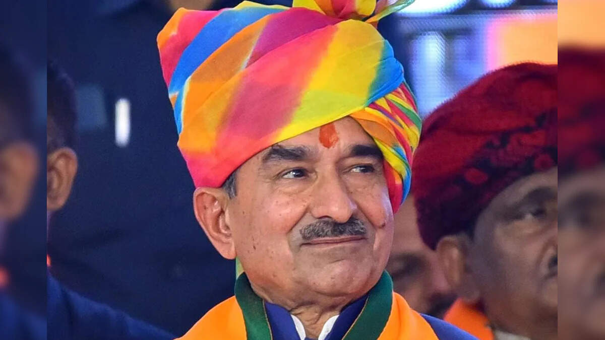 जयपुर: “वोट चोरी” आरोपों पर बीजेपी का पलटवार, वीडियो में देखें मदन राठौड़ बोले—निर्वाचन आयोग पर सवाल उठाना गलत