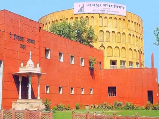 नगर निगम में 5 साल से एक ही सीट पर जमे 340 कर्मचारी, 2 हजार से ज्यादा फाइलें पेंडिंग; कामकाज पर पड़ रहा असर