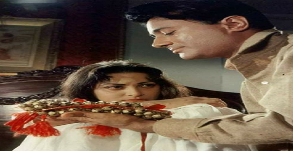 जब निर्देशक ने वहीदा रहमान के सामने रखी सांप को किस करने की डिमांड