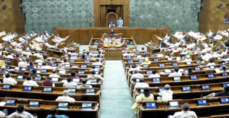 लोकसभा में महिलाओं के लिए आरक्षण विधेयक पेश, सांसदों में हुई तीखी बहस