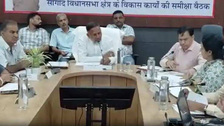 ऊर्जा मंत्री के कार्यक्रम में फिर गुल हुई बिजली, जयपुर के निजी होटल में कुछ देर के लिए छाया अंधेरा