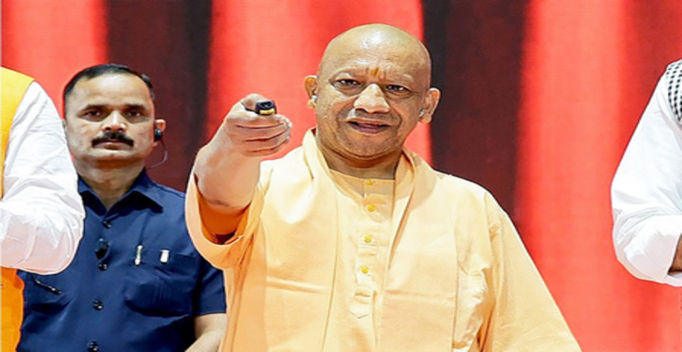 योगी सरकार का नया मॉडल: गांव की महिलाएं अब तकनीक के जरिए करेंगी दुग्ध व्यापार