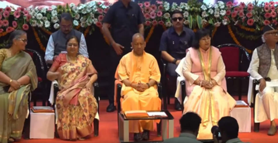 यूपी में इस साल 5,000 आंगनवाड़ी कार्यकर्ताओं और 60,000 सहायकों की भर्ती: सीएम योगी