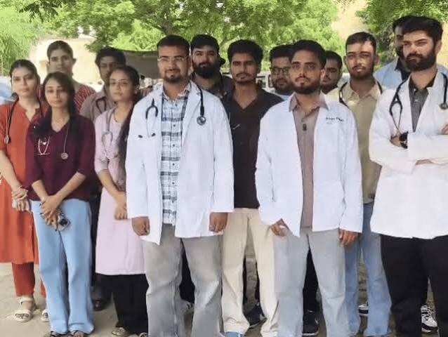 ड्यूटी के बावजूद नहीं मिला स्टाइपेंड, इंटर्न चिकित्सकों ने लगाया भेदभाव का आरोप