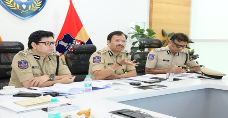 हैदराबाद पुलिस आयुक्त ने गौ रक्षकों को कानून अपने हाथ में न लेने की चेतावनी दी
