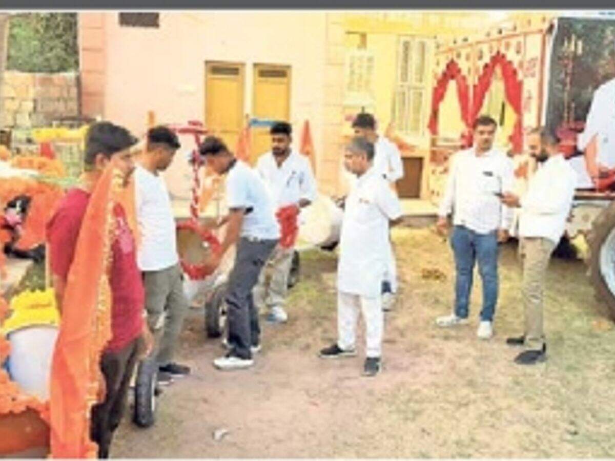 जयपुर में खेतेश्वर महाराज का 114वां जन्म कल्याण महोत्सव, वीडियो में देखें भव्य शोभायात्रा और भजन संध्या का आयोजन