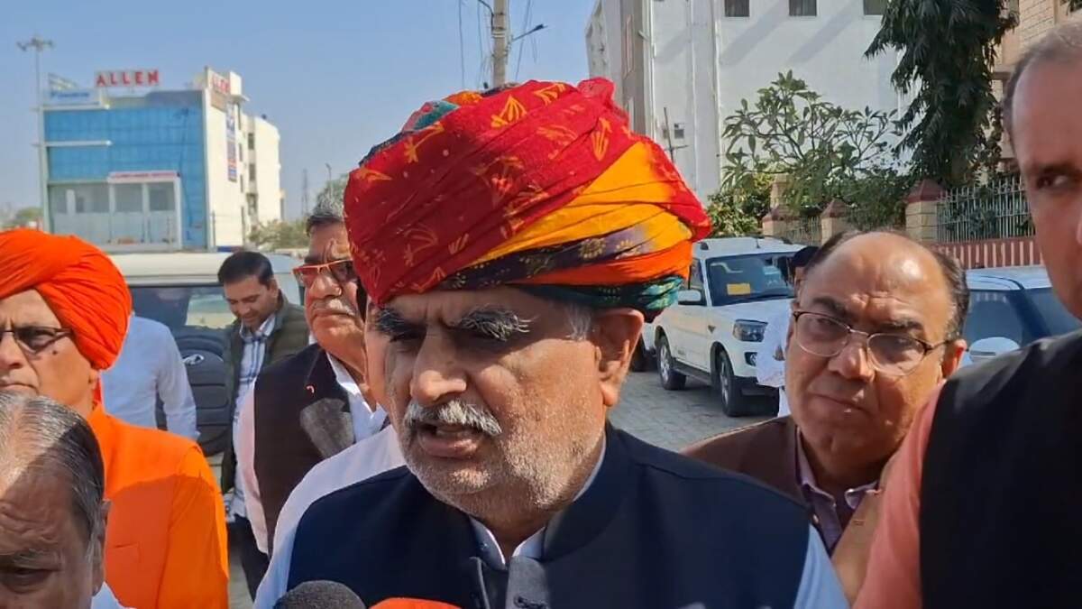वीडियो में देखें! नीट 2026 पेपर लीक पर मंत्री ने जोड़े हाथ: “मेहनती छात्रों से माफी”, दोबारा होगी नीट परीक्षा