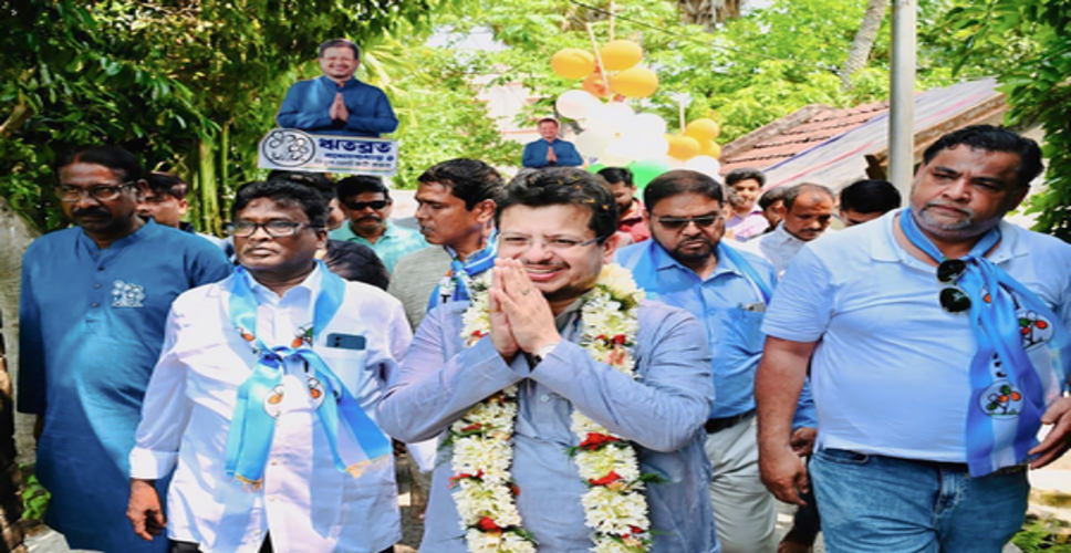 टीएमसी से निष्कासित ऋतब्रत बनर्जी का शक्ति प्रदर्शन, 59 विधायकों के समर्थन पत्र के साथ पहुंचे विधानसभा