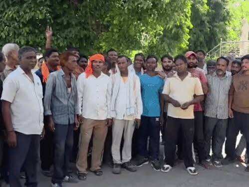 अलवर में 900 सफाईकर्मी हड़ताल पर, वीडियो में जाने अनुभव प्रमाण पत्र नहीं मिलने से नाराज; मेयर की कार के आगे बैठीं महिला कर्मचारी