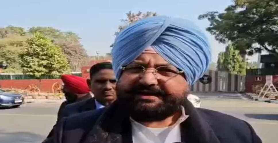 पंजाब सरकार मीडिया पर बना रही दबाव, मनमानी करना सही नहीं: फतेहजंग सिंह बाजवा