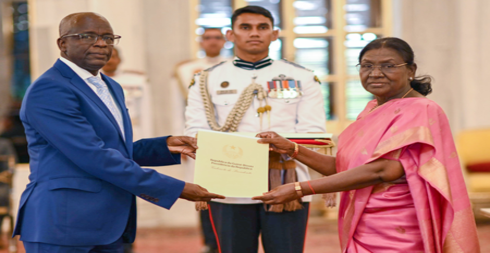 नई दिल्ली : चार देशों के डिप्लोमैट्स ने राष्ट्रपति मुर्मु को सौंपे अपने क्रेडेंशियल