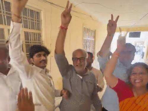 राजस्थान में चुनावी उलटफेर, मदन राठौड़ के जिले में कांग्रेस जीती; 8 नगर निगम में भाजपा को बढ़त