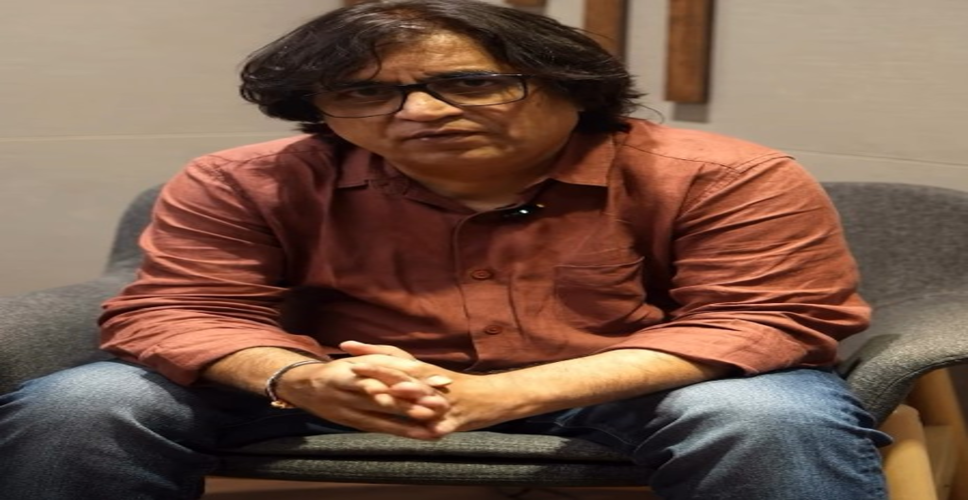 &lsquo;सुपर डूपर&rsquo; का गाना &lsquo;अंगाई&rsquo; मेरे लिए बेहद खास :  स्वानंद किरकिरे