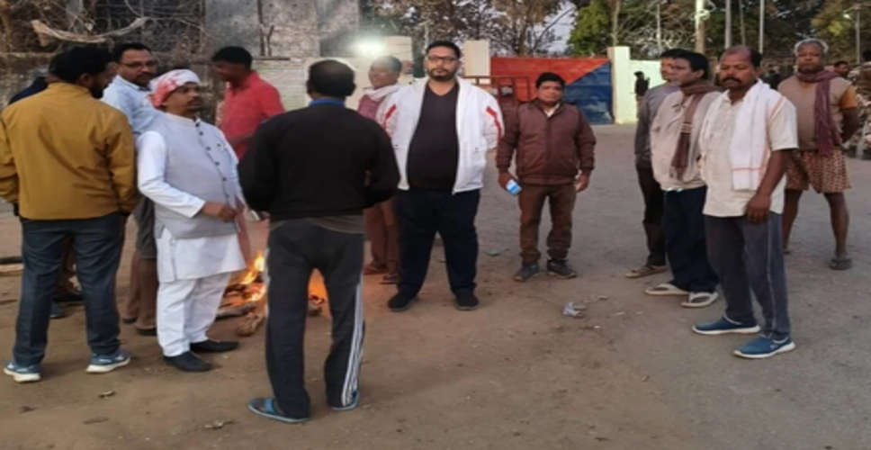 झारखंड: जलडेगा में इलाज के अभाव में भाजपा नेता की मौत, सड़क पर उतरे समर्थक