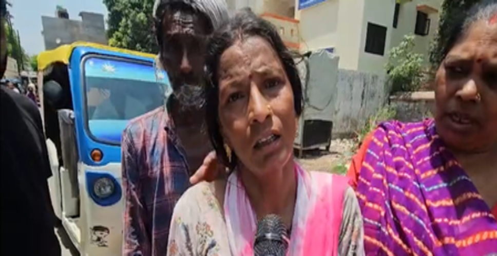 लखनऊ में डे-केयर सेंटर का जर्जर गेट गिरने से 7 वर्षीय बच्चे की मौत, स्थानीय लोगों में आक्रोश