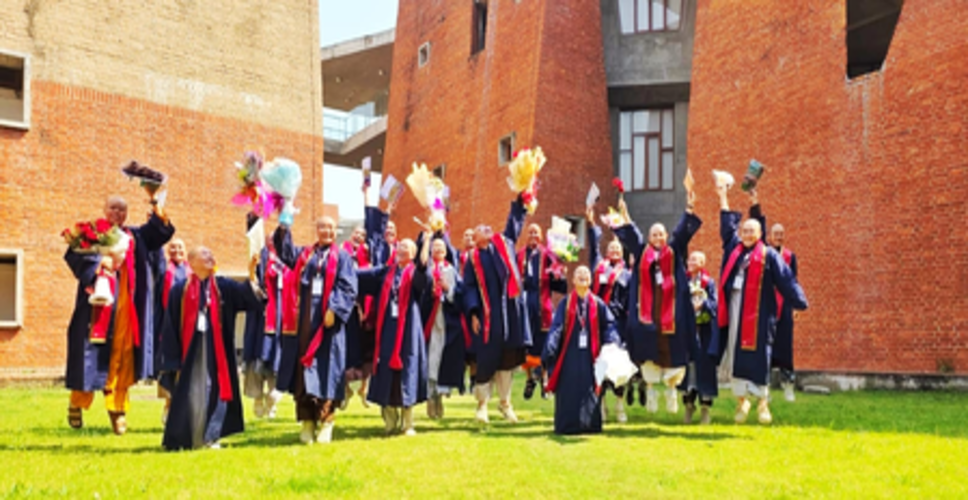 राष्ट्रपति मुर्मु नालंदा विश्वविद्यालय के दीक्षांत समारोह में हुईं शामिल, कहा- अंतरराष्ट्रीय विद्यार्थियों को आकर्षित करना शुभ संकेत