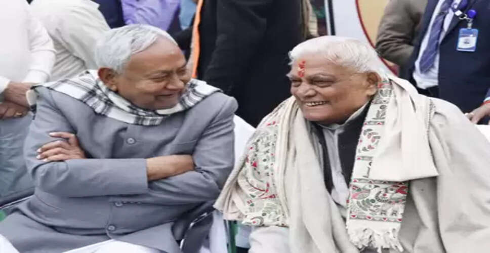 पटना: सीएम नीतीश ने सम्राट चौधरी के घर पहुंचकर उनके पिता को दी जन्मदिन की बधाई