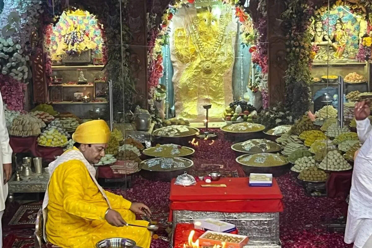 आस्थाधाम में हनुमान जन्मोत्सव धूमधाम से मनाया गया, 1100 किलो पंचामृत से हुआ अभिषेक