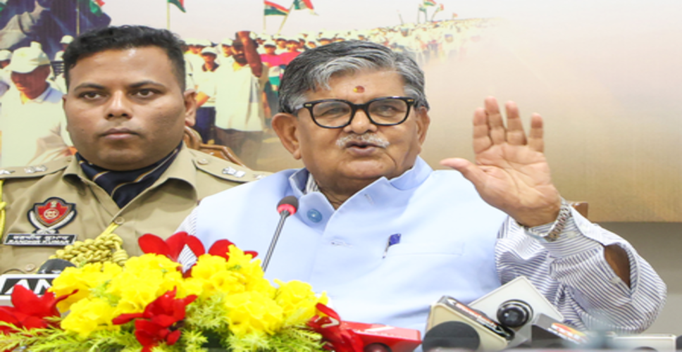 संयुक्त किसान मोर्चा ने किसानों की मांगों को लेकर पंजाब के राज्यपाल को ज्ञापन सौंपा