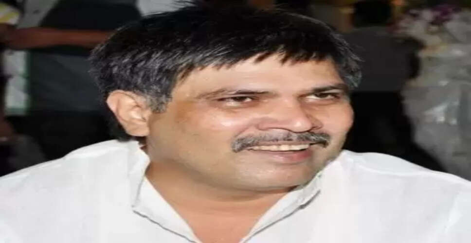 बिहार: चूड़ा-दही भोज में सूरजभान सिंह की पशुपति पारस से मुलाकात, सियासी अटकलें तेज