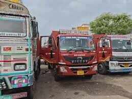 कोटा में मंदिर को चोरों ने बनाया निशाना, दानपेटी तोड़कर नकदी ले गए बदमाश; CCTV में कैद हुई वारदात