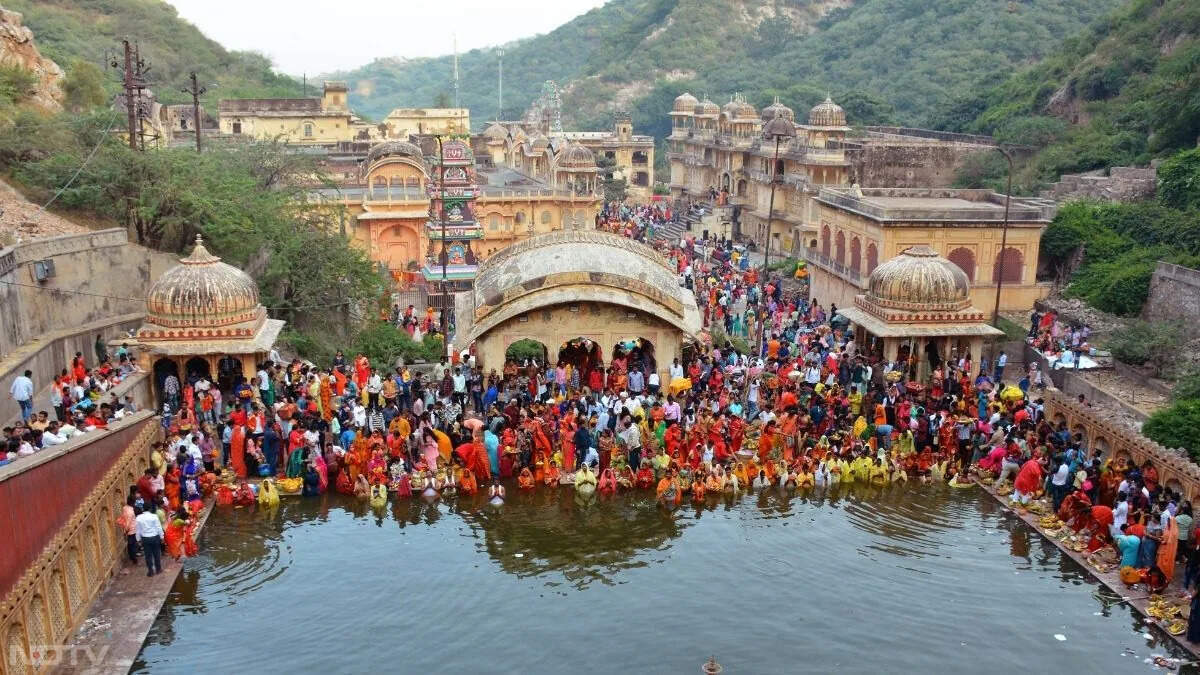 जयपुर से खाटूश्याम तक छठ पूजा की धूम, घाट-घाट पर उमड़ी आस्था