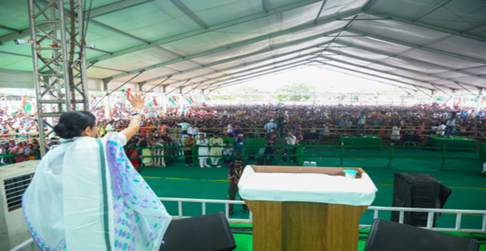 पश्चिम बंगाल चुनाव: सीएम ममता बनर्जी ने 'ईवीएम में छेड़छाड़' की आशंका जताई