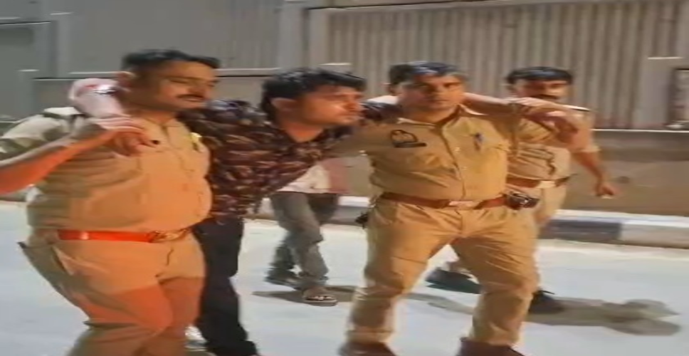 मथुरा गोलीकांड: पुलिस एनकाउंटर में कुख्यात संजू 'डेंजर' घायल, साथी गौरव भी पकड़ा गया